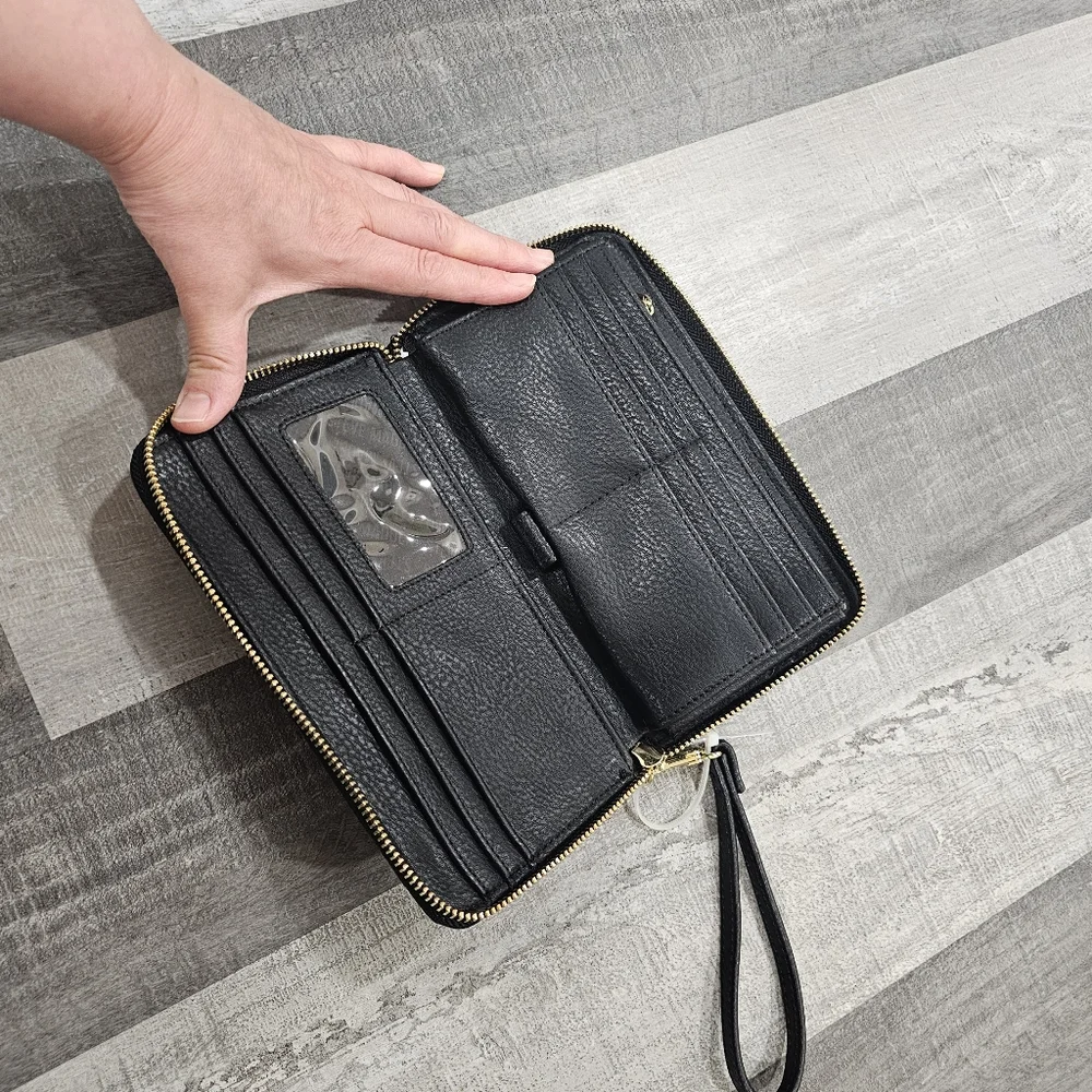 Steve Madden  Black Embossed  Logo Zip Around Wallet Wristlet_5
